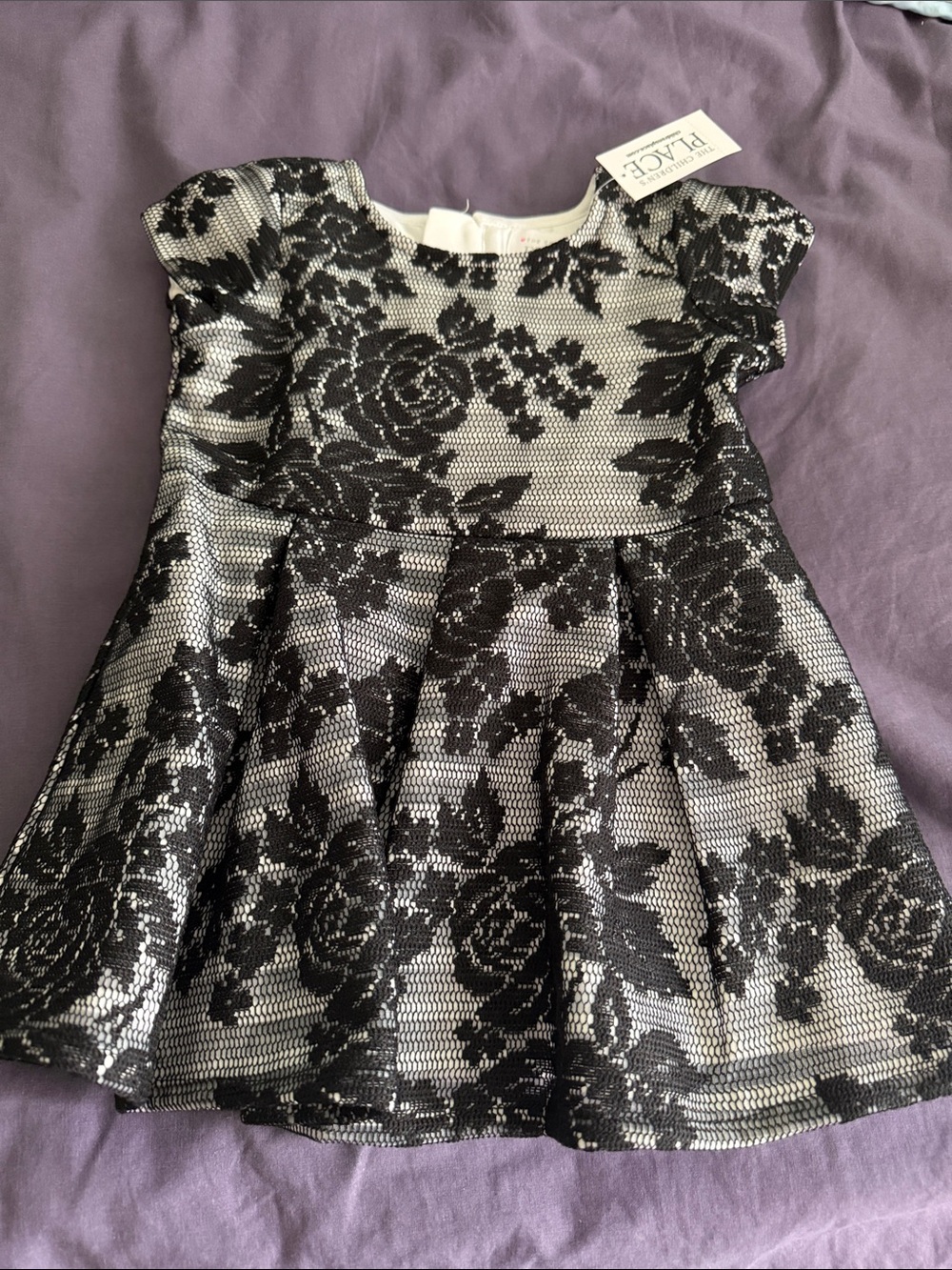 The children’s place size 12-18m dress new with tags